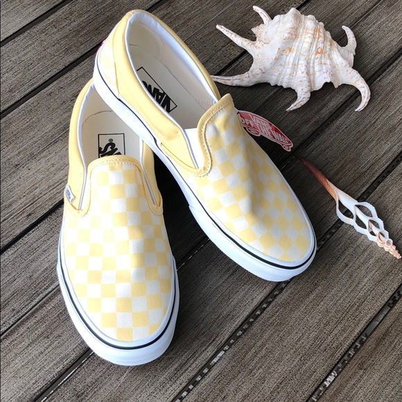 Vans Shoes - 🌴🌼VANS- SLIP ON’S🌼🌴